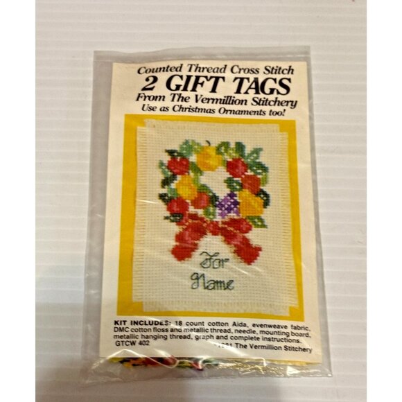NEW Vermillion Stitchery 2 Gift Tags Cross Stitch Kit Wreath GTCW402 - Picture 1 of 2